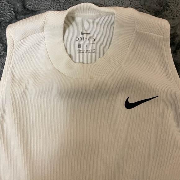 Nike Crop tank tops - Picture 5 of 8